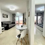 One Bedroom Zen With Great View, Pool, Wifi *