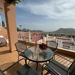One Bedroom Zen With Great View, Pool, Wifi Apartament *